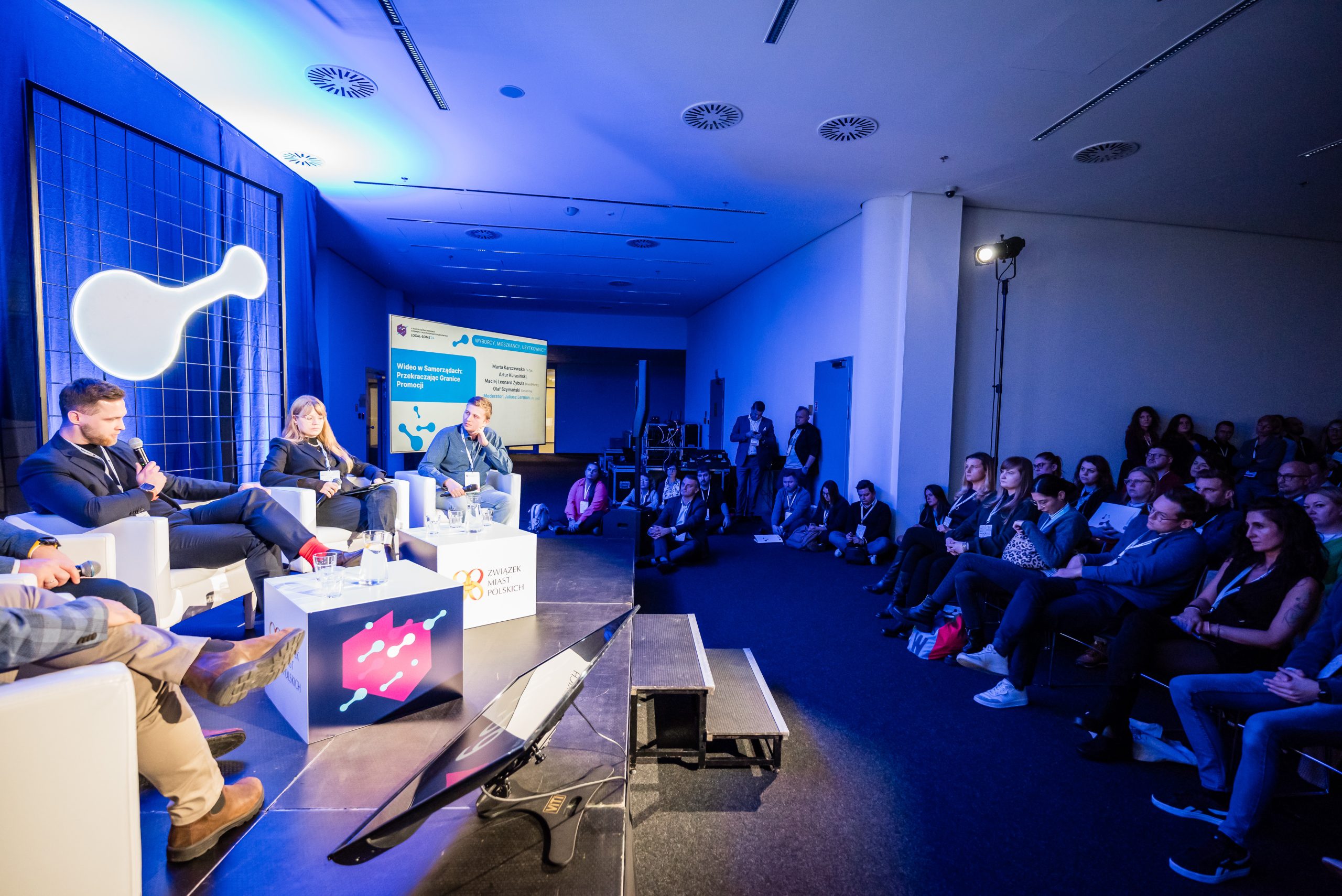 Zdjęcie przedstawiające Foyer Sali Futbolowej